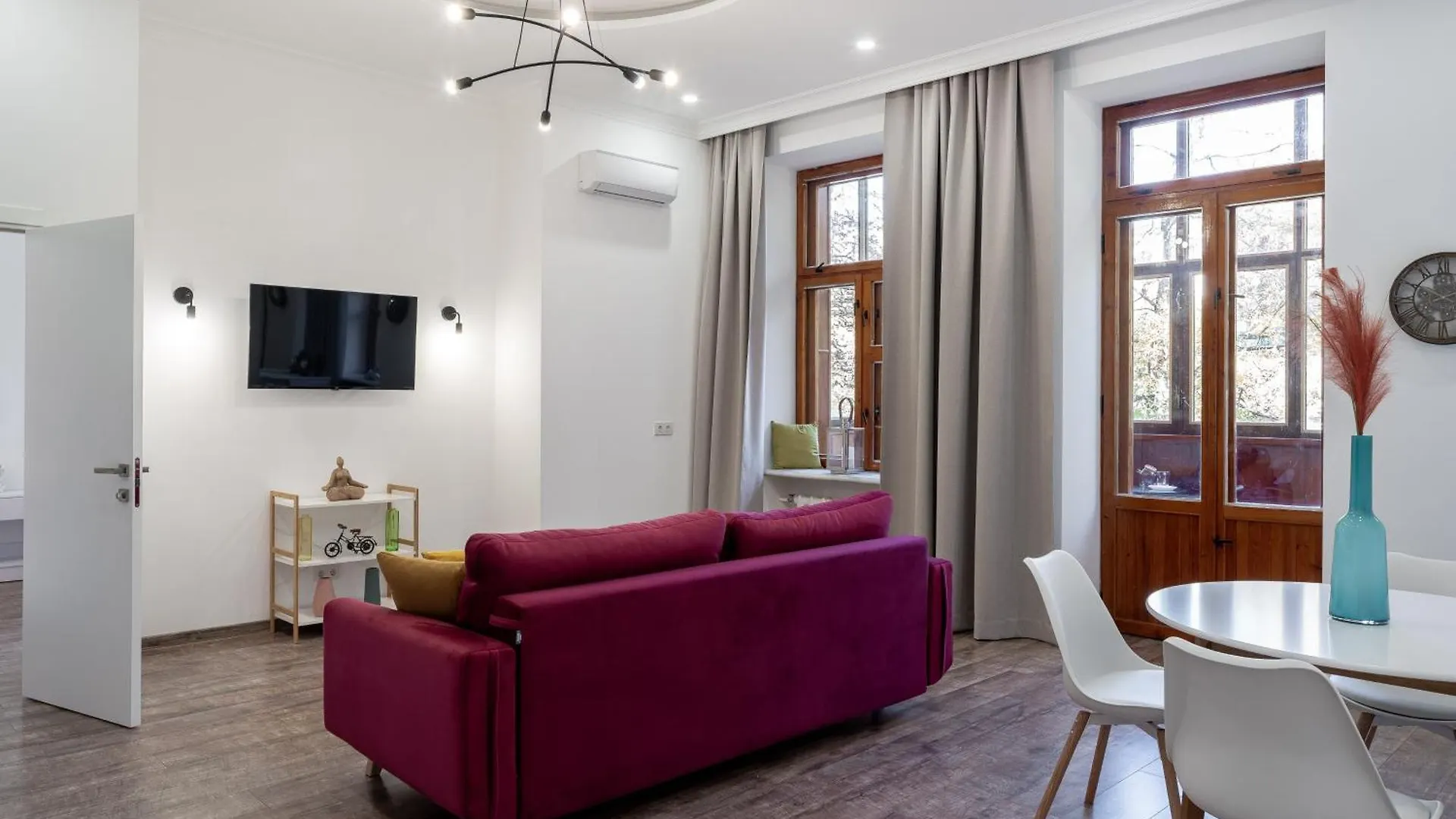 Yaroslav Val Lux Apartments Kiev