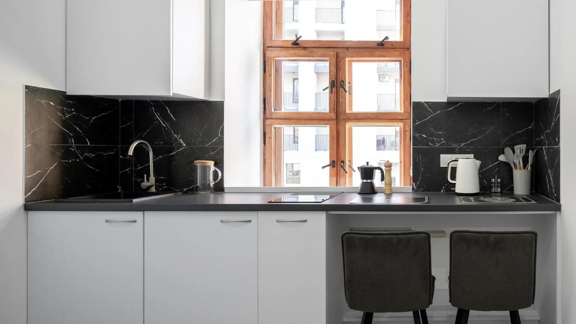 Yaroslav Val Lux Apartments Kiev 0*,  Ukraina